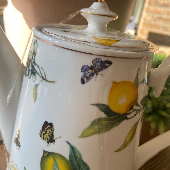 NEW! Cottage Lemon & Butterfly Honey Bee Porcelain Tea Pot - Picture 2 of 12